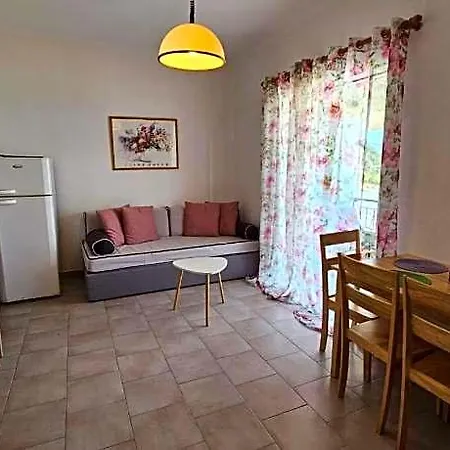 Standart 148 , Glyfada 3*
