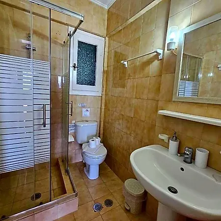 Otel Standart 148 , Glyfada 3*